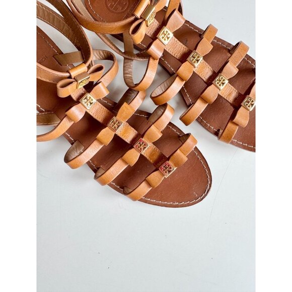 TORY BURCH Kira Brown Leather Bow Logo Medallion Gladiator Sandals, Size 8.5 - Picture 2 of 11